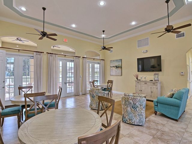 3153 Ashford Square, Vero Beach, FL 32966