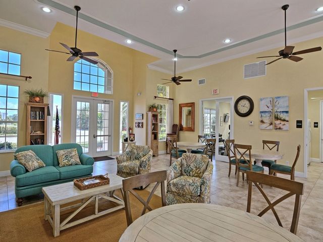 3153 Ashford Square, Vero Beach, FL 32966