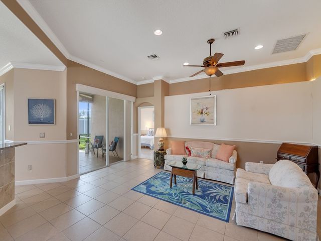 3153 Ashford Square, Vero Beach, FL 32966