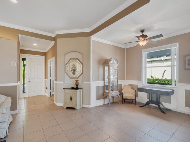 3153 Ashford Square, Vero Beach, FL 32966