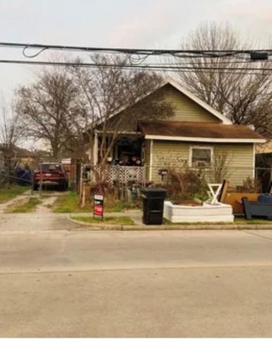 5303 Canal Street, Houston, TX 77011