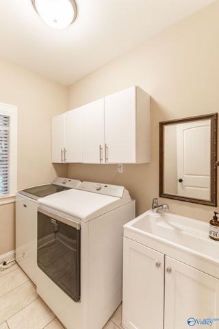 4305 Natchez Drive SE, Huntsville, AL 35801