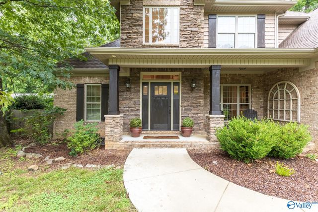4305 Natchez Drive SE, Huntsville, AL 35801