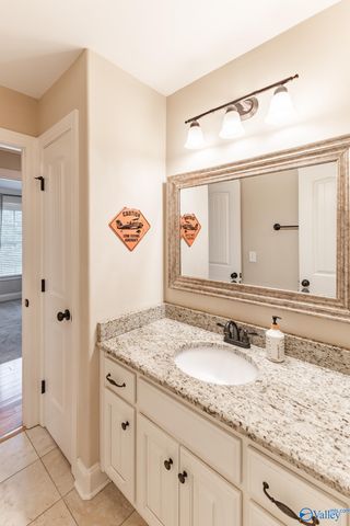 4305 Natchez Drive SE, Huntsville, AL 35801