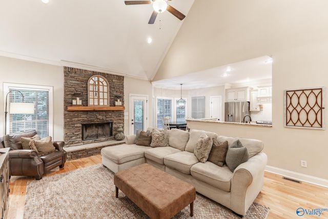 4305 Natchez Drive SE, Huntsville, AL 35801