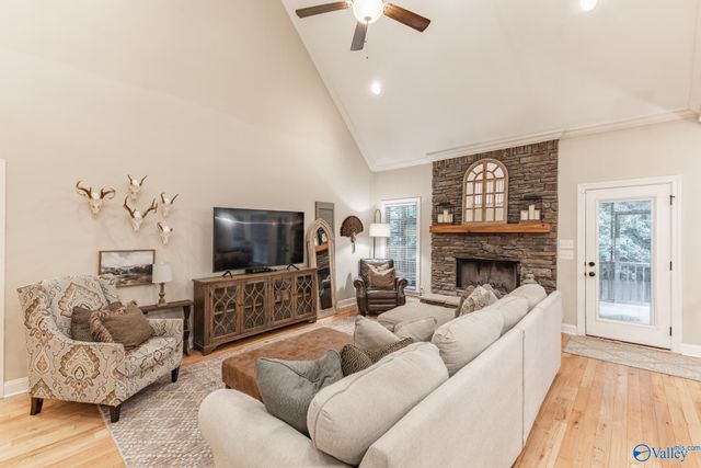 4305 Natchez Drive SE, Huntsville, AL 35801
