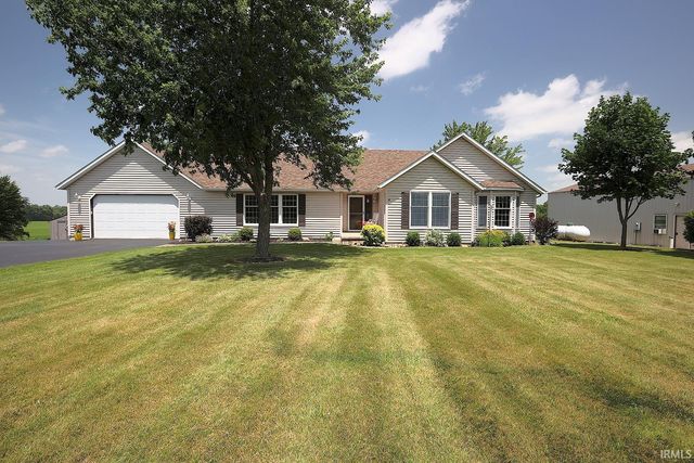 2712 E 400 N, Huntington, IN 46750
