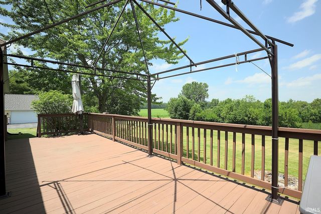 2712 E 400 N, Huntington, IN 46750