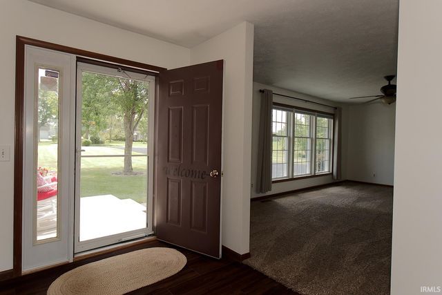 2712 E 400 N, Huntington, IN 46750