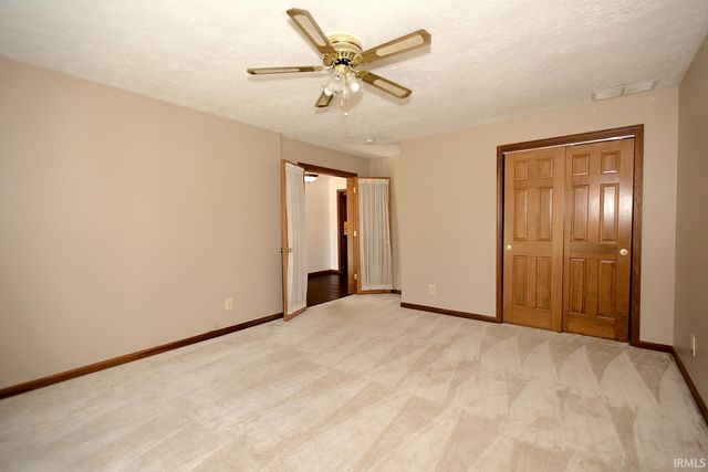 2712 E 400 N, Huntington, IN 46750