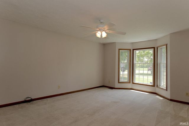 2712 E 400 N, Huntington, IN 46750