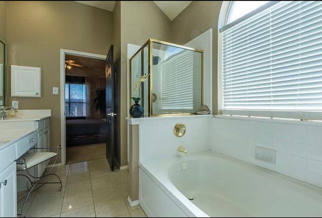 8412 Muirwood Trail, Fort Worth, TX 76137