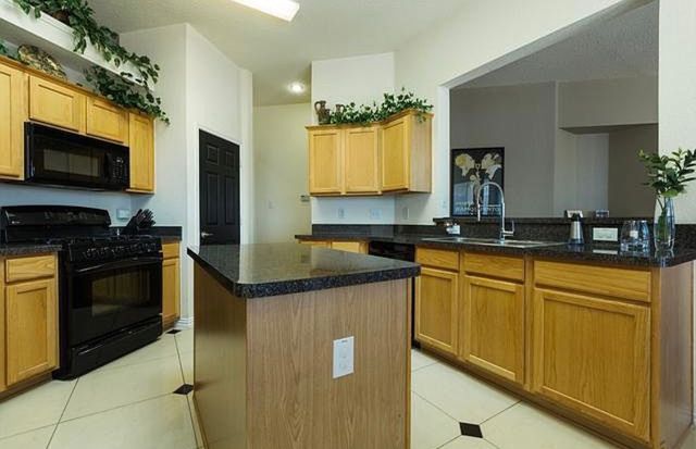 8412 Muirwood Trail, Fort Worth, TX 76137