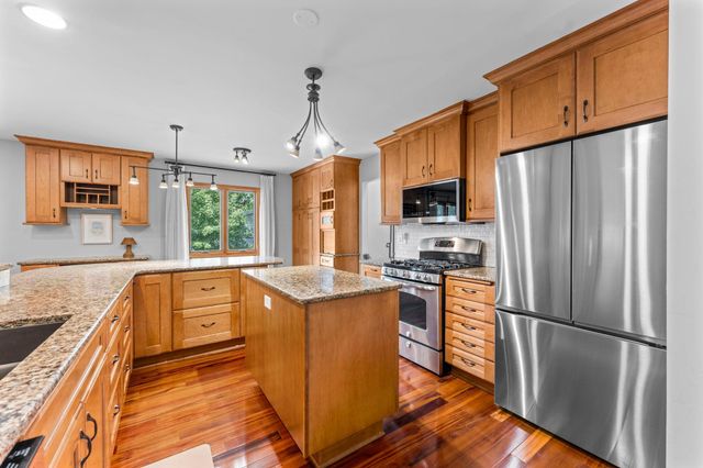 7730 Countryside Drive, Bloomington, MN 55438
