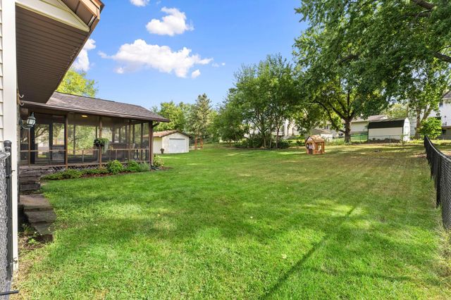 7730 Countryside Drive, Bloomington, MN 55438
