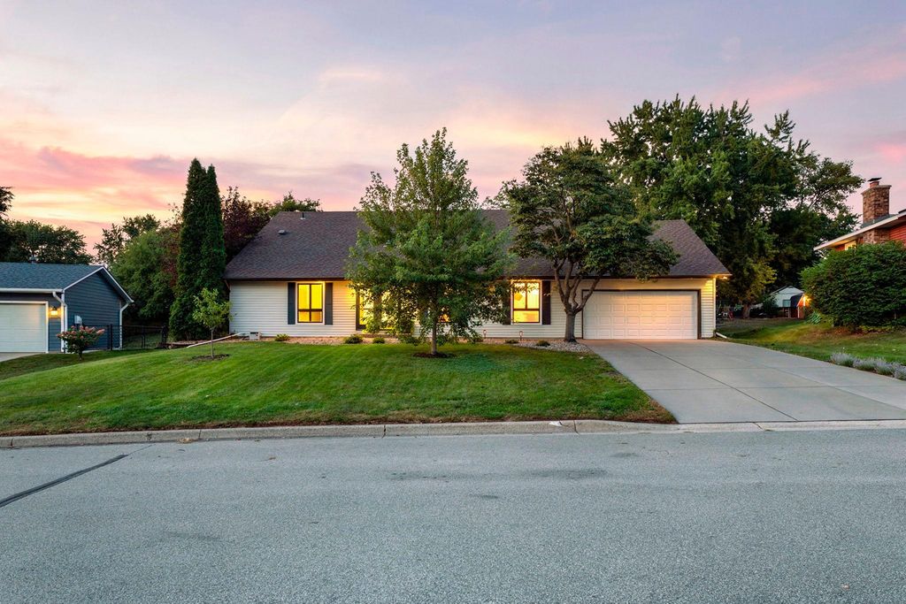 7730 Countryside Drive, Bloomington, MN 55438 — exterior