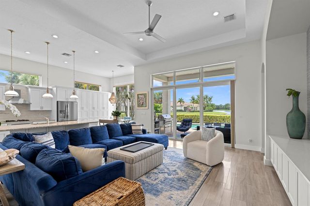 357 Vizcaya Drive, Palm Beach Gardens, FL 33418