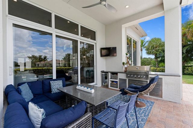 357 Vizcaya Drive, Palm Beach Gardens, FL 33418