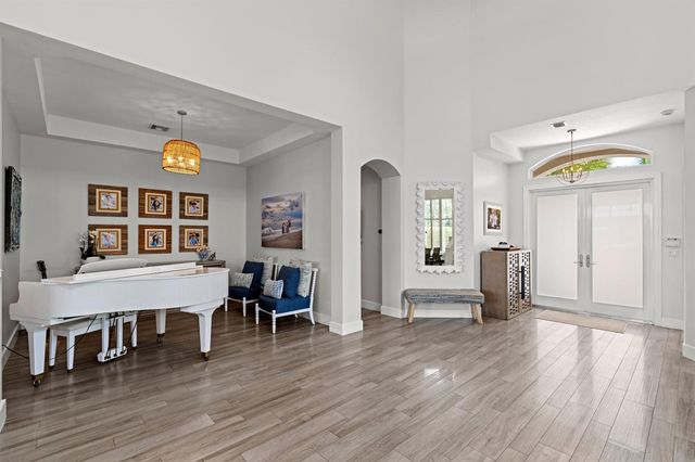 357 Vizcaya Drive, Palm Beach Gardens, FL 33418
