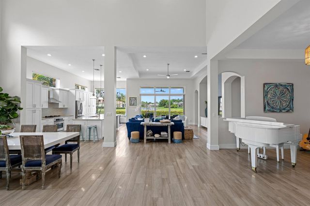 357 Vizcaya Drive, Palm Beach Gardens, FL 33418