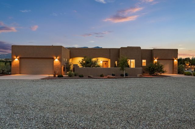 22 Mimbres Court, Placitas, NM 87043