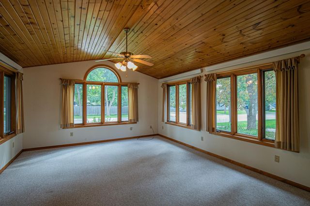 301 E Depue Avenue, Olivia, MN 56277