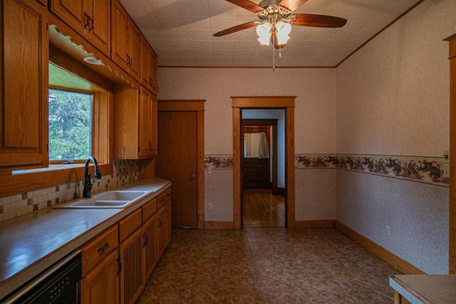 301 E Depue Avenue, Olivia, MN 56277