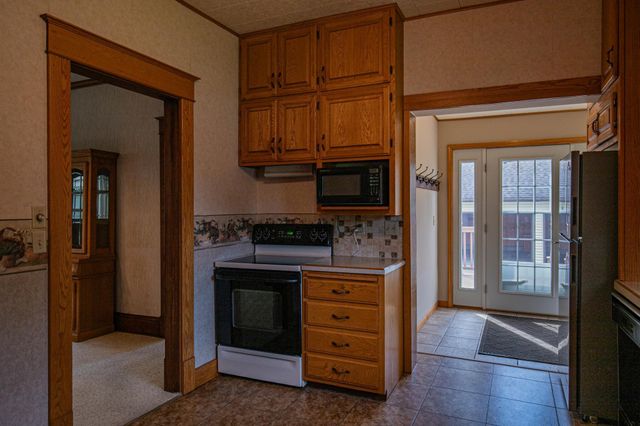 301 E Depue Avenue, Olivia, MN 56277