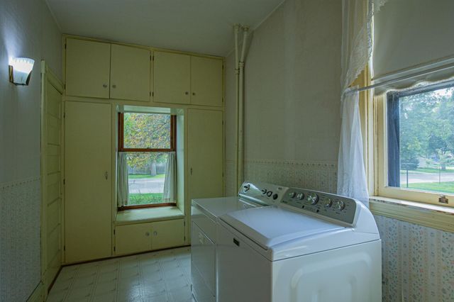 301 E Depue Avenue, Olivia, MN 56277