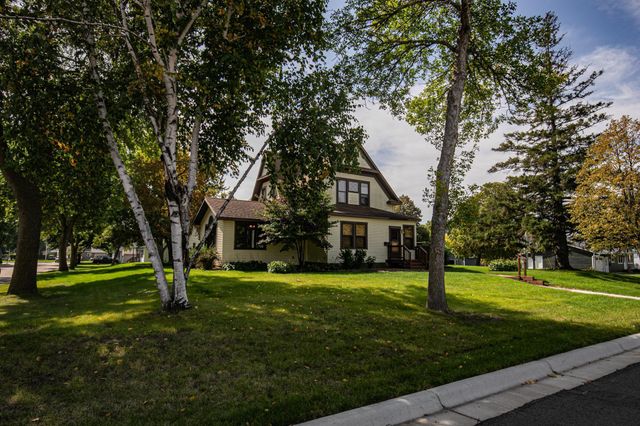 301 E Depue Avenue, Olivia, MN 56277