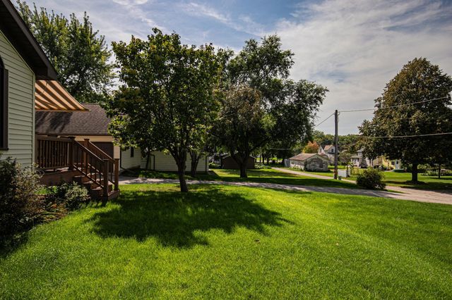 301 E Depue Avenue, Olivia, MN 56277