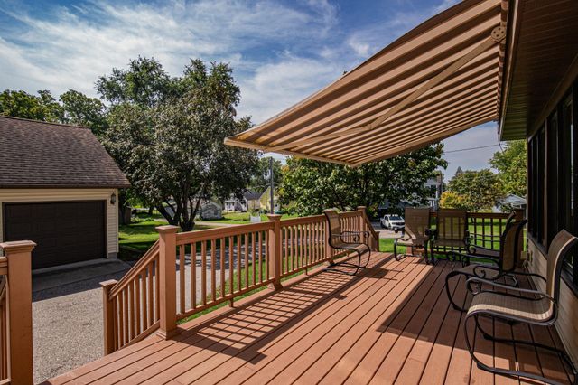 301 E Depue Avenue, Olivia, MN 56277