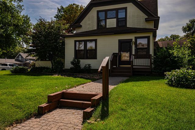 301 E Depue Avenue, Olivia, MN 56277