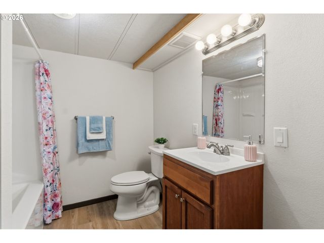 205 S 54TH St 76, Springfield, OR 97478