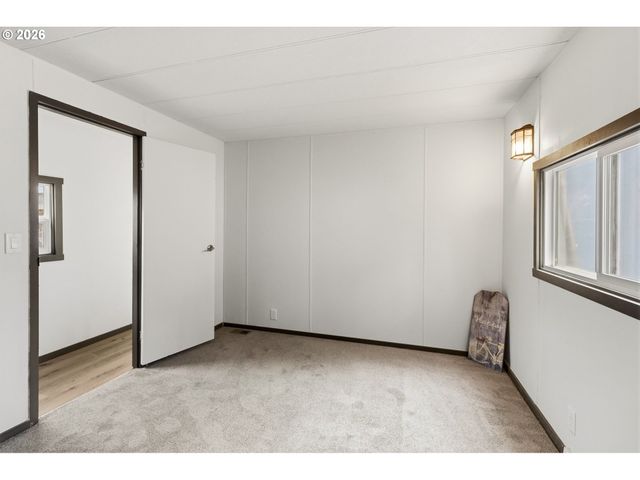 205 S 54TH St 76, Springfield, OR 97478