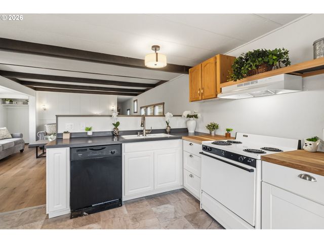 205 S 54TH St 76, Springfield, OR 97478