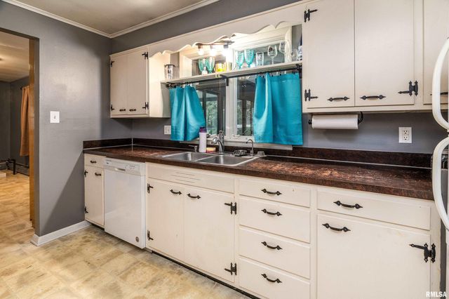 170 MELODY Lane, Murphysboro, IL 62966