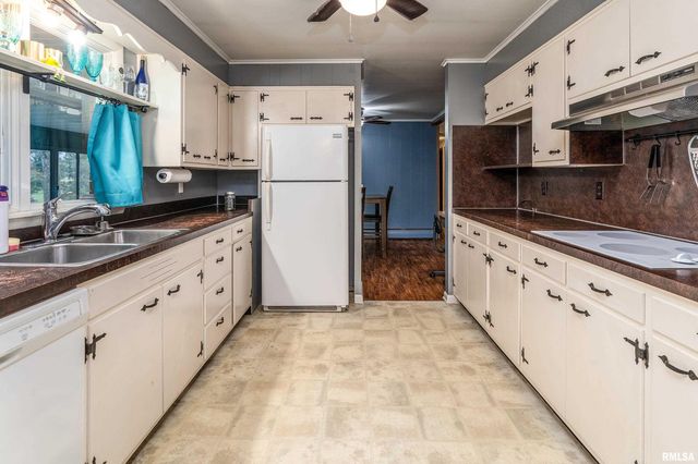 170 MELODY Lane, Murphysboro, IL 62966