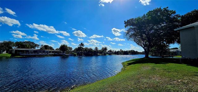 2001 NW 96th Terrace 10 F, Pembroke Pines, FL 33024