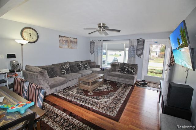 16714 Melba Jean Street, Southgate, MI 48195