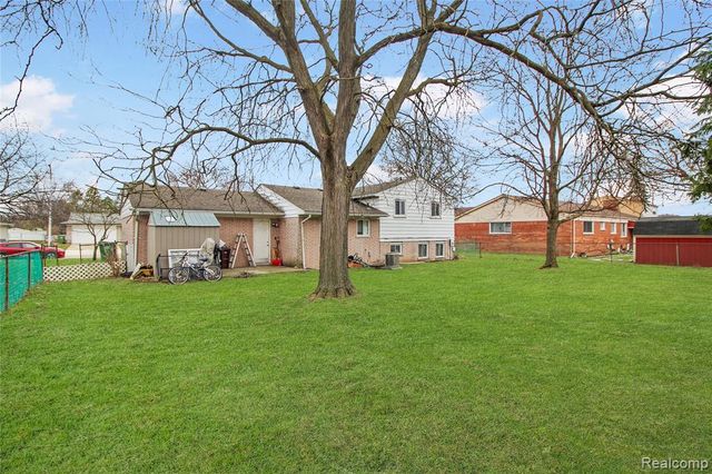 16714 Melba Jean Street, Southgate, MI 48195