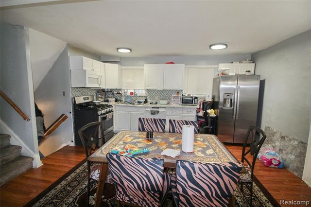 16714 Melba Jean Street, Southgate, MI 48195