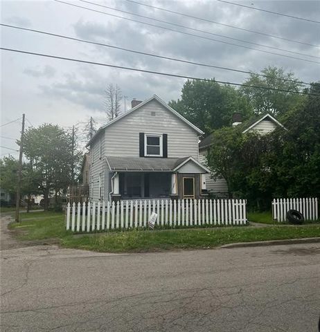 727 S State Line Rd, Sharon, PA 16146