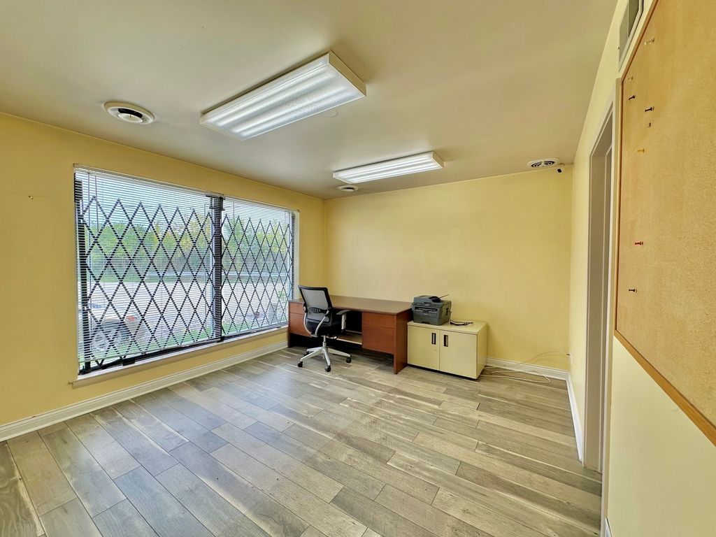 9105 Belden Avenue, Franklin Park, IL 60131 — photo 3