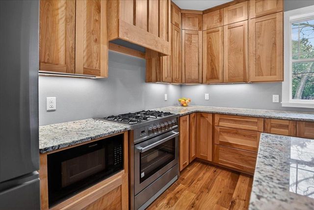 6003 Midwood Avenue, Monona, WI 53716