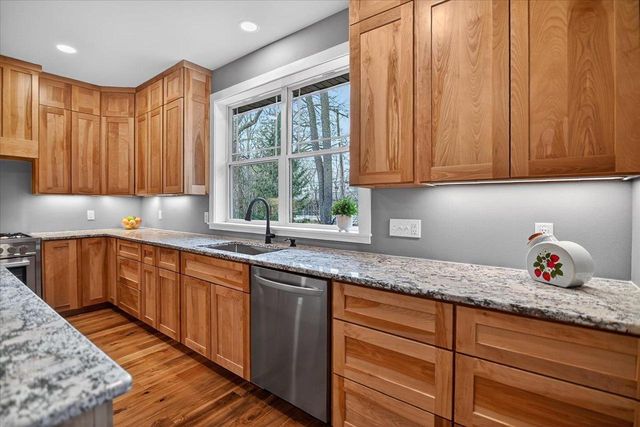 6003 Midwood Avenue, Monona, WI 53716