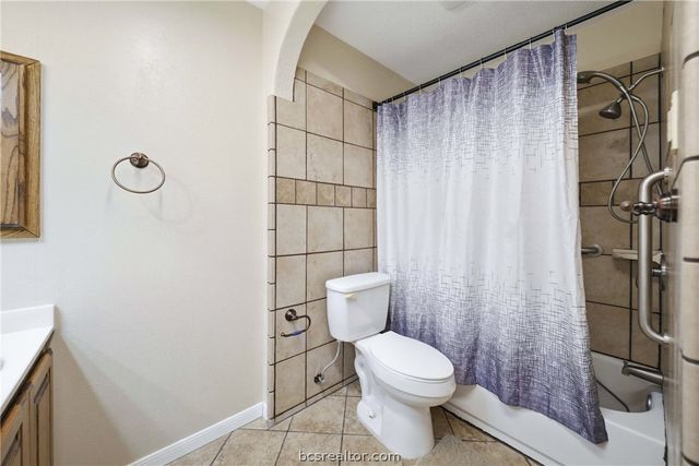2100 Windsor Drive 13, Bryan, TX 77802