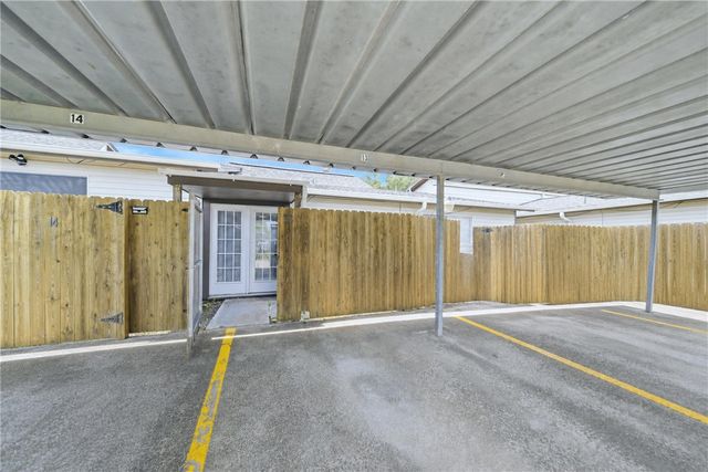 2100 Windsor Drive 13, Bryan, TX 77802