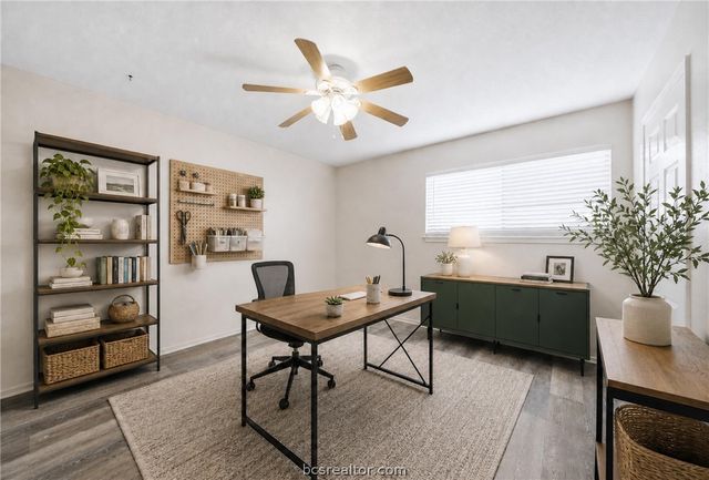 2100 Windsor Drive 13, Bryan, TX 77802