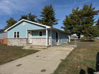 3017 Shadowfax Drive, Springfield, IL 62707